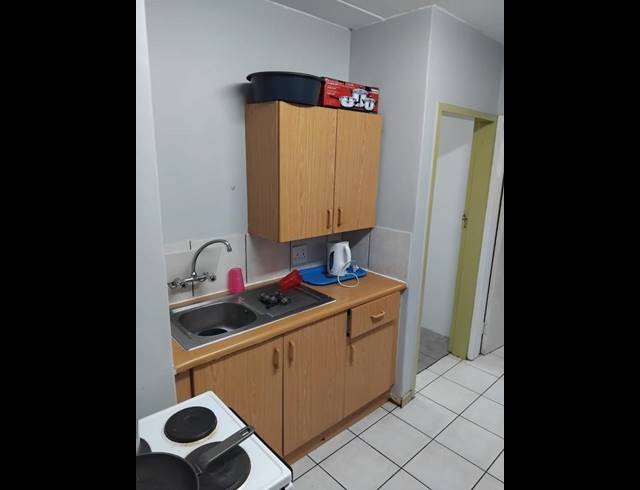 2 BEDROOM PROPERTY TO RENT IN KANNONIERS PARK